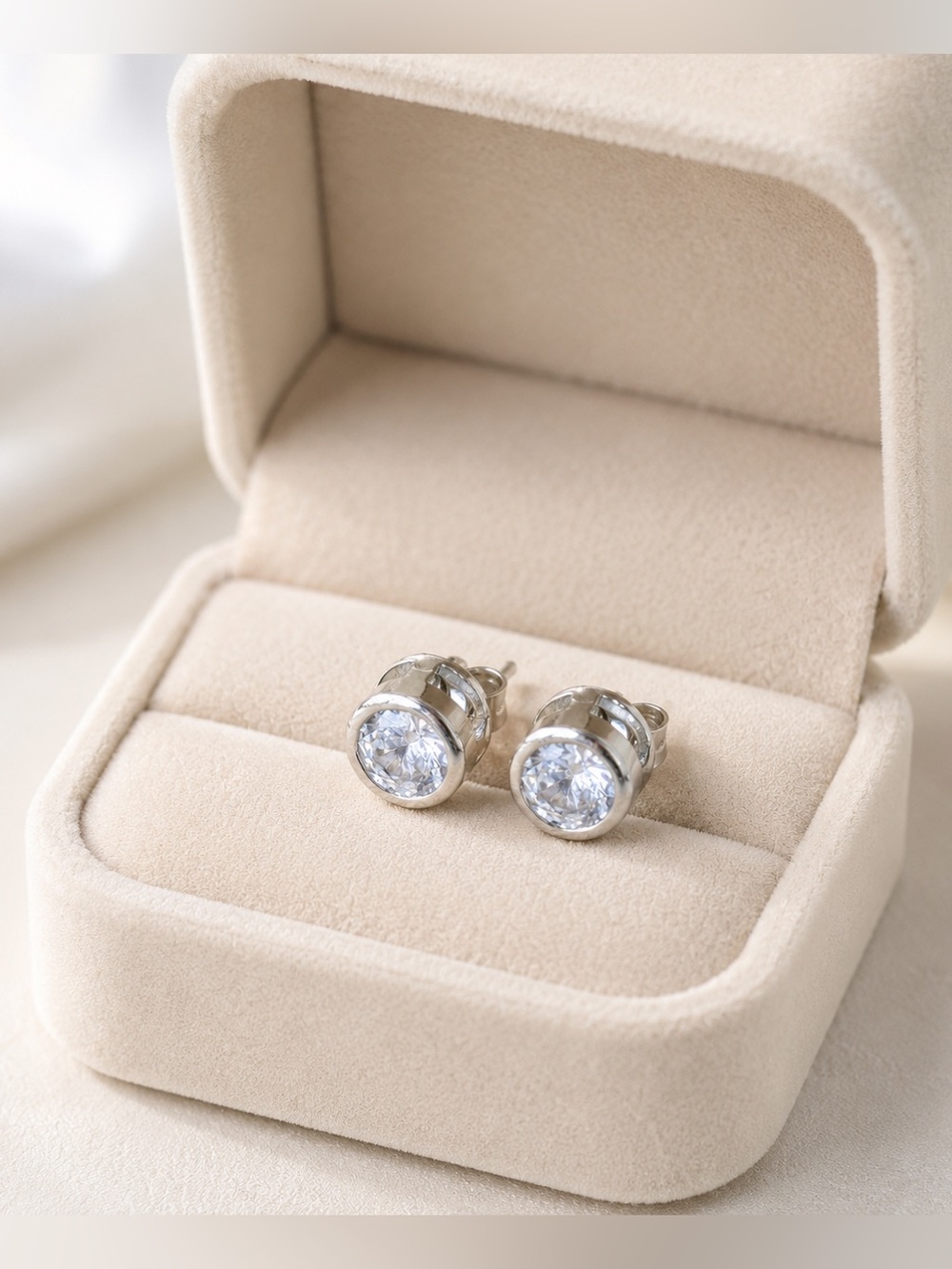 Sterling silver stud earrings 8mm